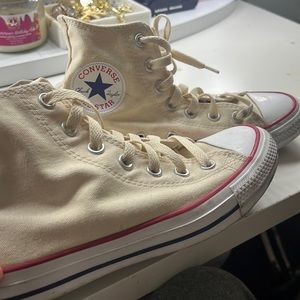 tan all star converse size 4.5 men’s / 6.5 womans